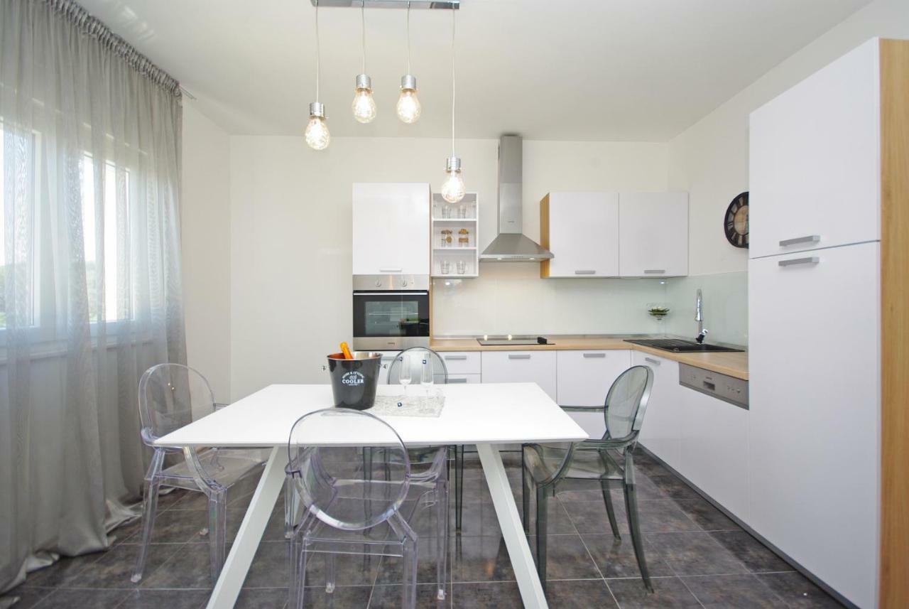 "Nm" Luxury Apartments Сплит Екстериор снимка